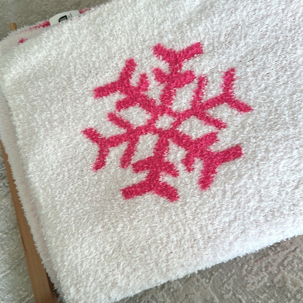 Nicole Miller Snowflake Throw Blanket - Picture 4 of 4